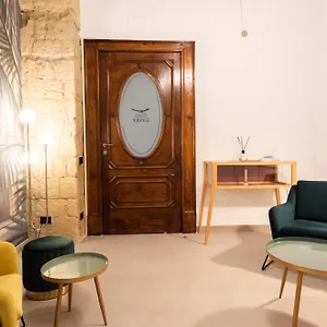 rezervați aici